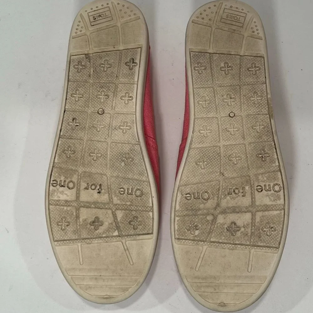 TOMS Bubblegum Pink Kids 5Y Slip On Espadrilles Good Condition